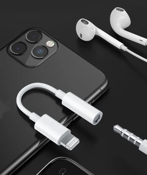 SiGN Lightning to 3.5mm AUX Adapter - White